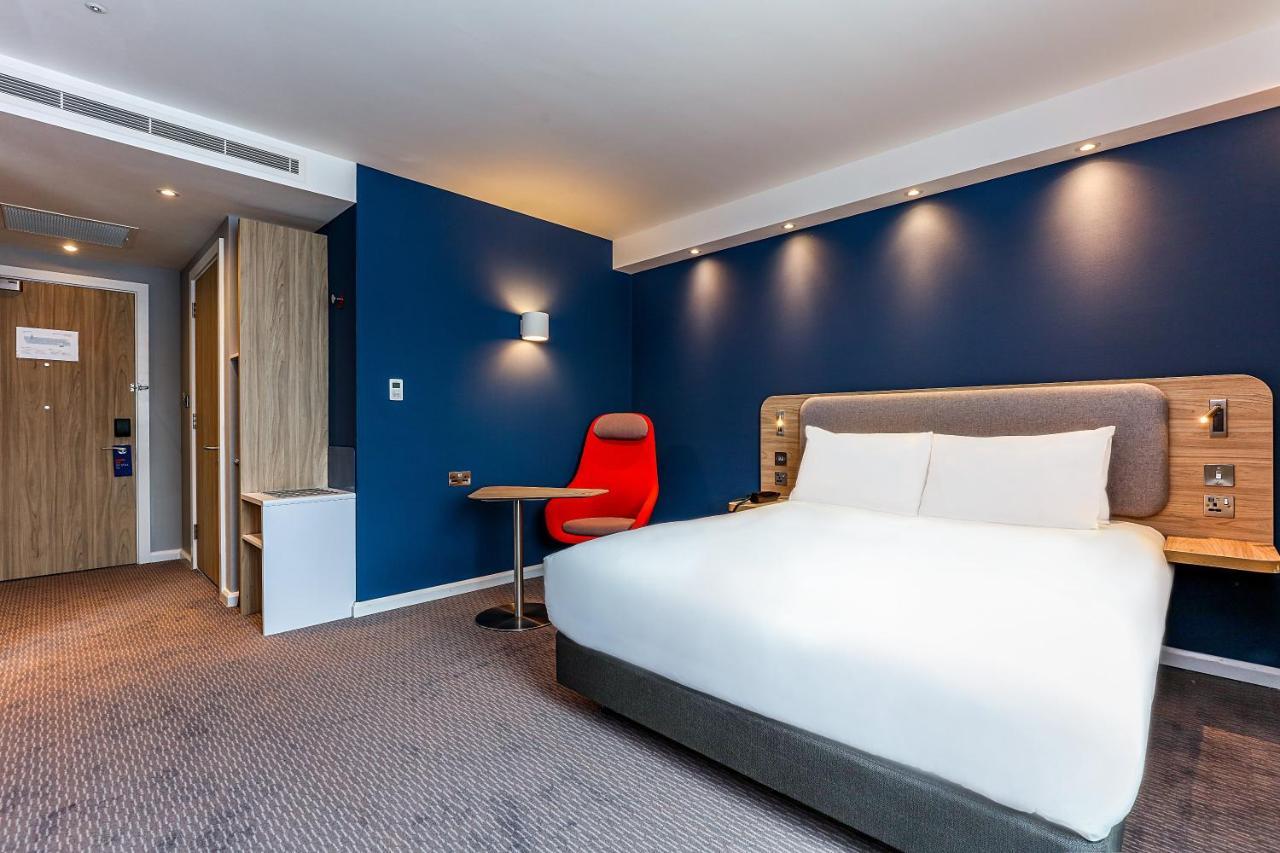 Holiday Inn Express - Bicester By Ihg Exterior foto